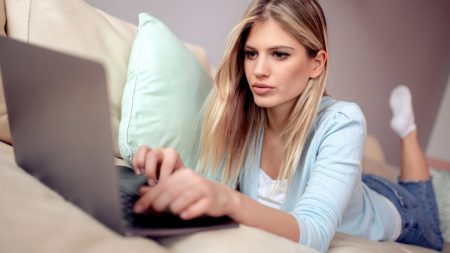 Spicy Chats, & No Strings Fun: The Best Sexting Sites to Turn Up the Heat