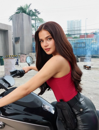 The Petite And Lithe Hotness Of Maris Racal