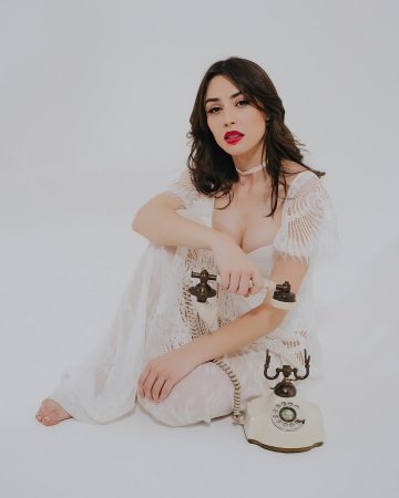 Claudia Arce: Superwoman, Super Hottie